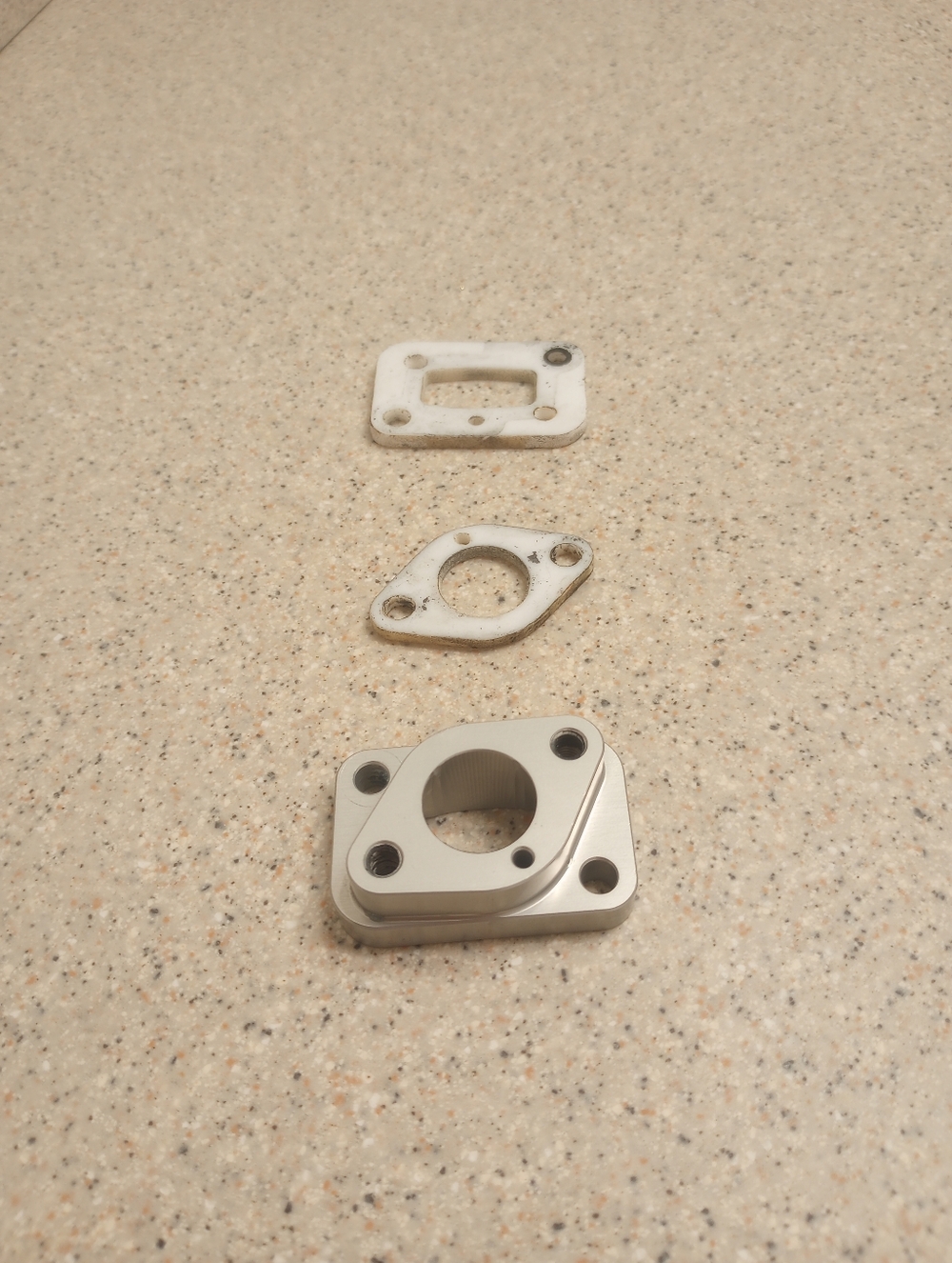 DDM V2 Zenoah G320RC/G320PUM Billet Aluminum Insulator Manifold W/ Heat Spacers